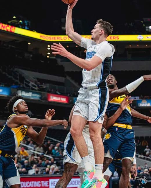 仅对足球拥 仅对足球拥